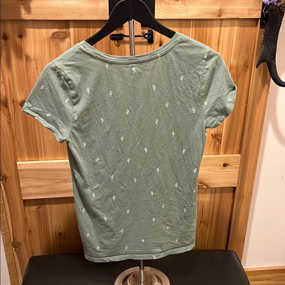 GAP Sage Green V-Neck Short Sleeve Tee with Cactus Design - Picture 7 of 10
